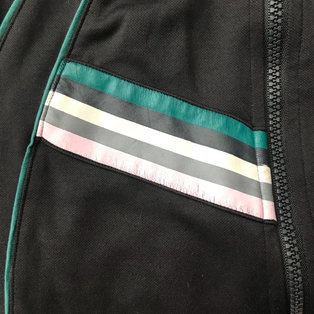 Volcom Track Jacket 🏃‍♀️ - Picture 3 of 5